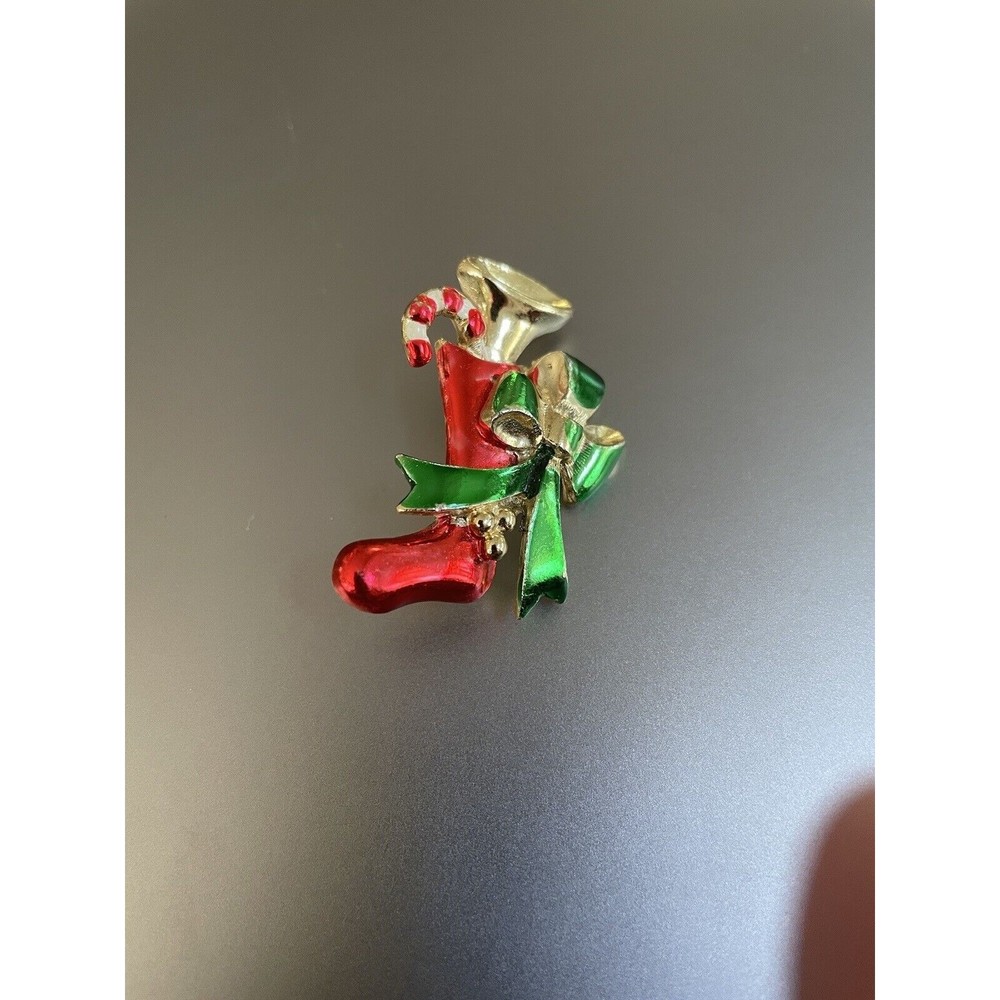 Signed Beatrix Red Green Enamel Gold Tone Christmas Stocking Brooch Vintage
